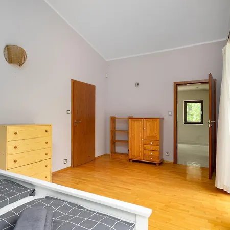 Golden - Cozy Family With Garden & Sauna, Villa