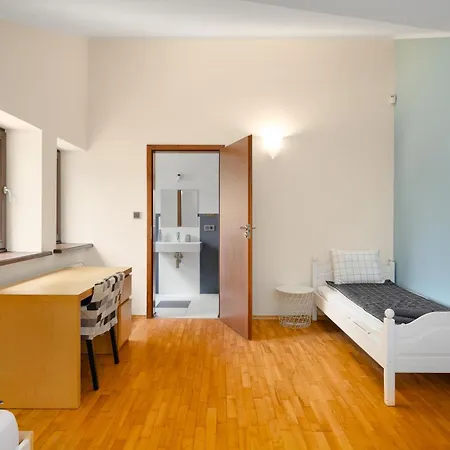 Villa Golden - Cozy Family With Garden & Sauna,