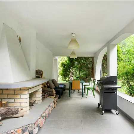 Villa Golden - Cozy Family With Garden & Sauna, Konstancin-Jeziorna