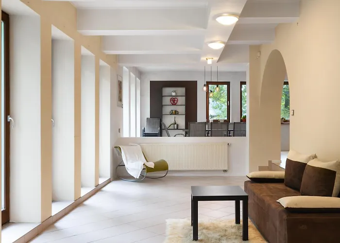 Golden - Cozy Family With Garden & Sauna, Villa