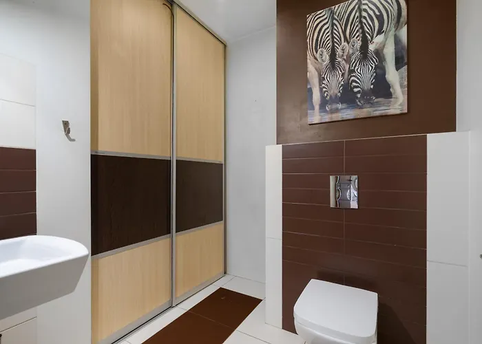 Villa Golden - Cozy Family With Garden & Sauna, Konstancin-Jeziorna