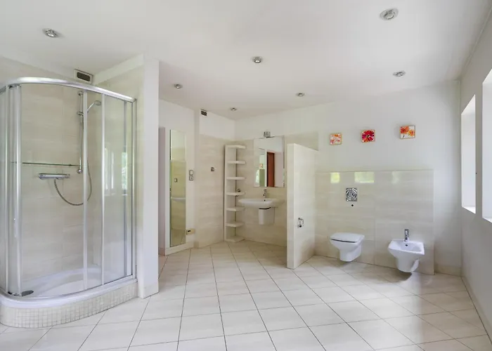 Golden - Cozy Family With Garden & Sauna, Villa