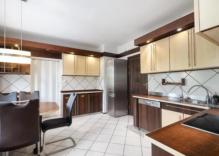 Villa Golden - Cozy Family With Garden & Sauna,