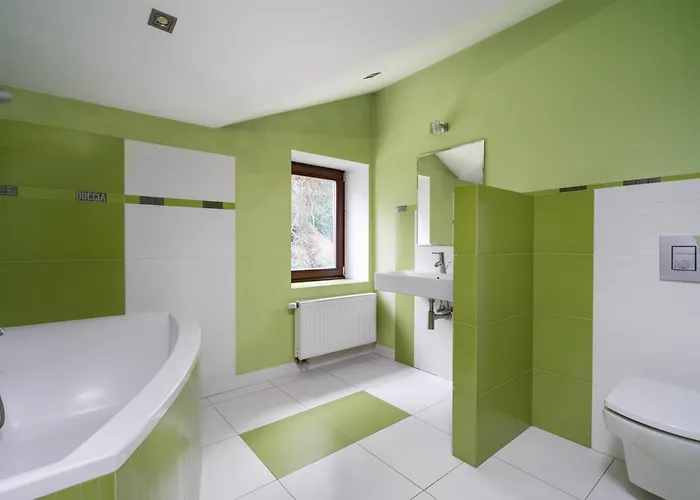 Golden - Cozy Family With Garden & Sauna, Villa