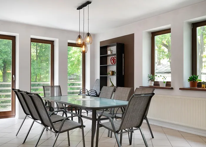 Golden - Cozy Family With Garden & Sauna, Villa