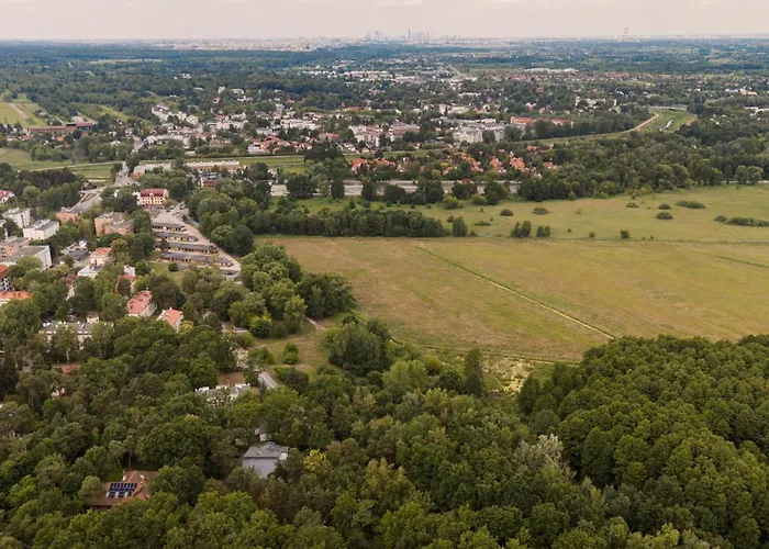 Villa Golden - Cozy Family With Garden & Sauna, Konstancin-Jeziorna